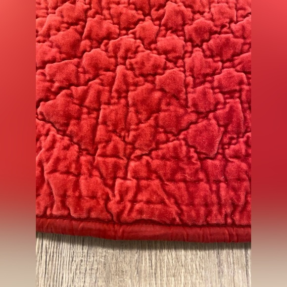 SOLD Pottery Barn Velvet Silk Cotton Quilted Standard Sham Ruby Red 20x26 - Picture 4 of 11
